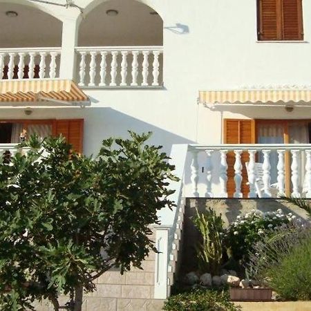 Apartment In Kustici With Balcony, Wifi, Washing Machine ภายนอก รูปภาพ